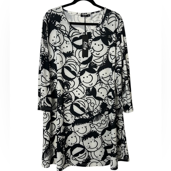 lily by firmiana Tops - Lily by Firmiana Black & White Cartoon Face Print Dress Lagenlook/Boho Style 4XL